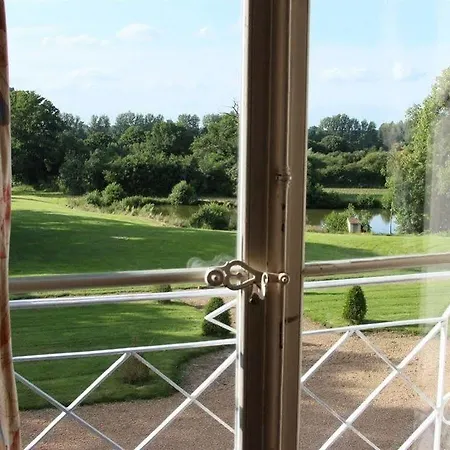 Chateau De Saint Frambault Couette-café Roeze-sur-Sarthe