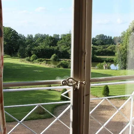 Couette-café Chateau De Saint Frambault