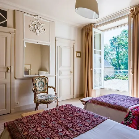 Chateau De Saint Frambault Couette-café 3*